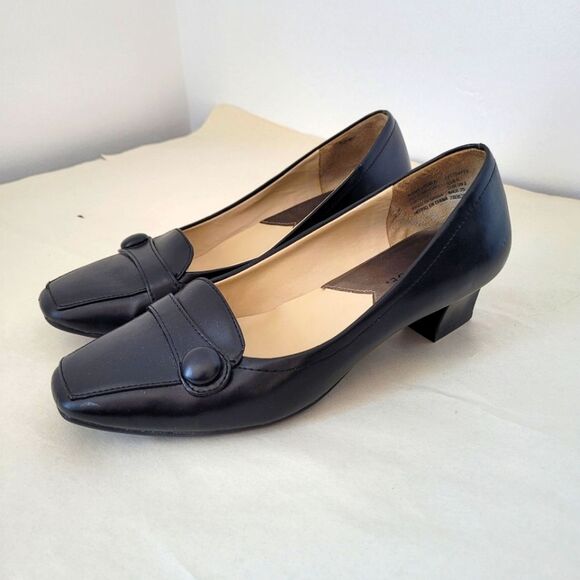 George Pumps Black Block Low Heel Almond Toe Office Modest Preppy Retro Office 8 - Picture 1 of 7
